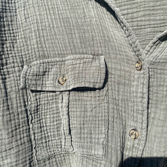 Rachel Paige Green Button-Up Crop Top - Picture 4 of 7